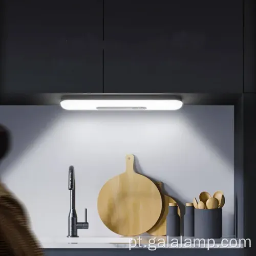 Luz LED magnética sem fio para armários e armários